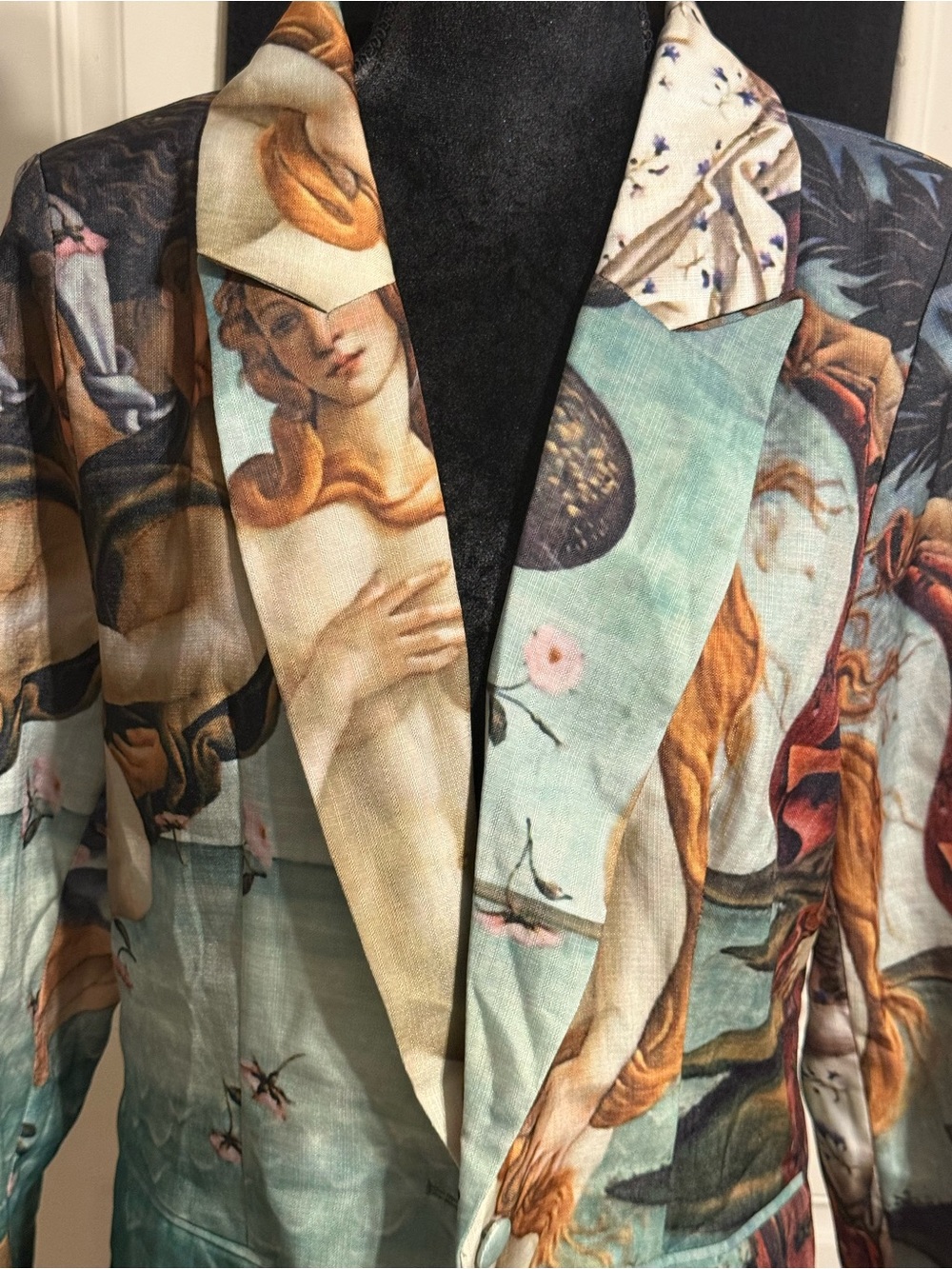 Ancient Art Blazer - Picture 5 of 9